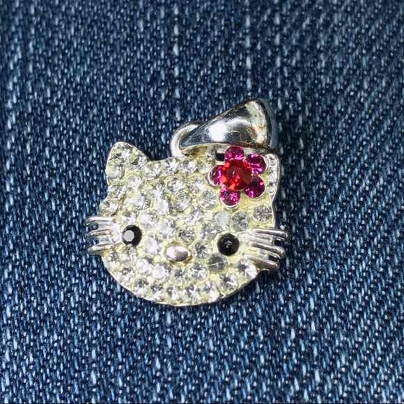 Jewelry - Hello Kitty pendant